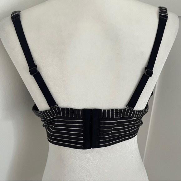 cacique Sz 42B T-shirt bra Black And White Stripped Lightly Lined Full Coverage - Picture 2 of 3